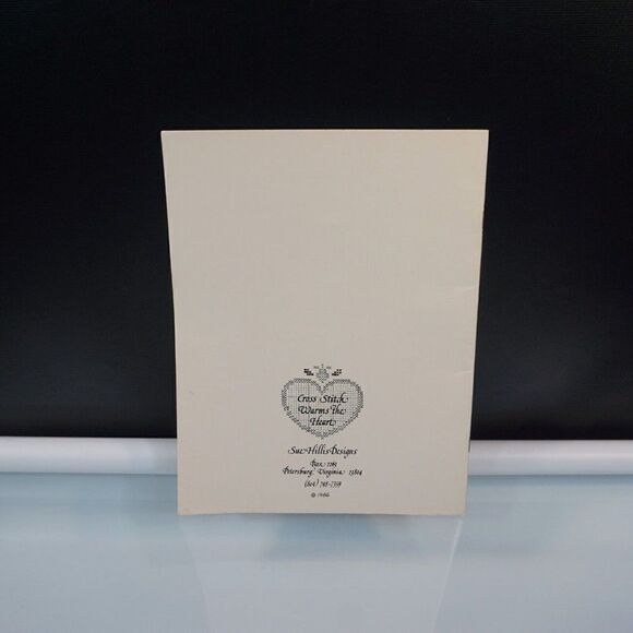 More Hearts and Flowers Counted Cross Stitch Patterns 1986 Sue Hillis Designs - Picture 2 of 7